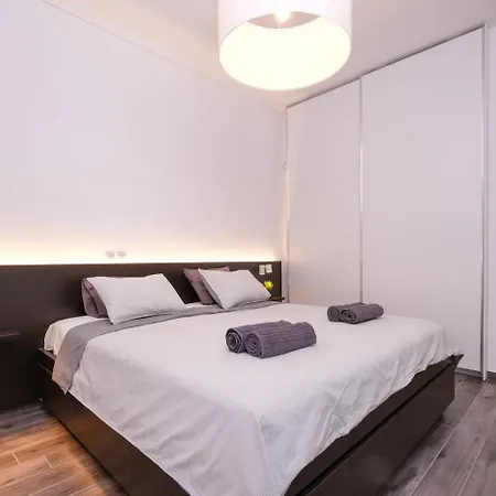 Central Elegance